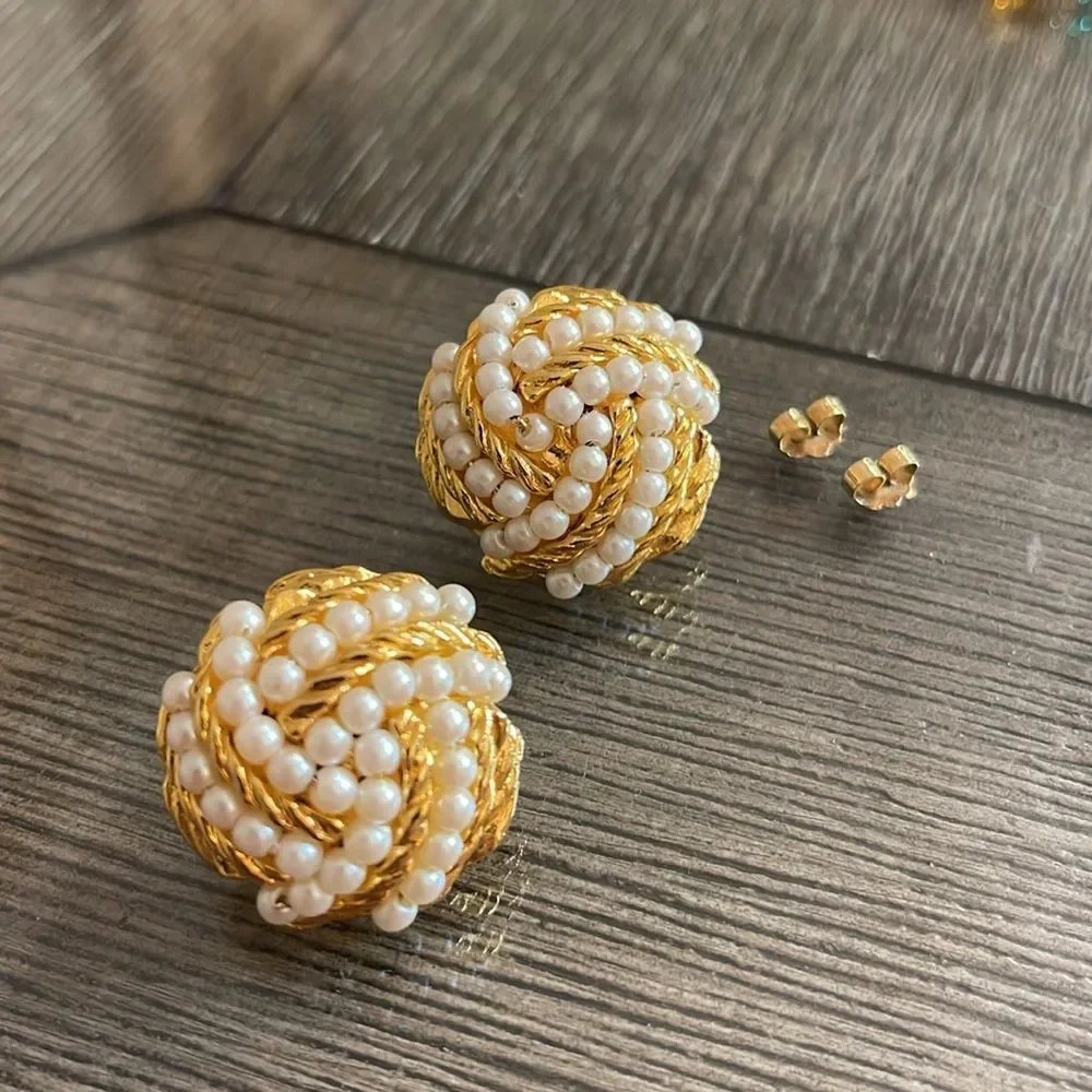Avon Cirelle Collection Earrings With Surgical Steel Posts Faux Pearls